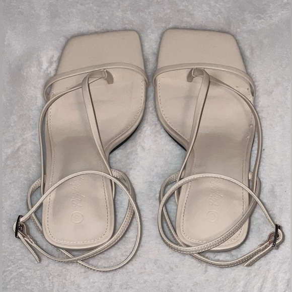 FINAL MARKDOWN PiePieBuy Women's Strappy Sandals W Square Toe Beige NWT Size 8 - Picture 8 of 12